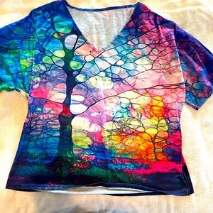 Multicolored 26” from shoulder vneck top. Dolman sleeves